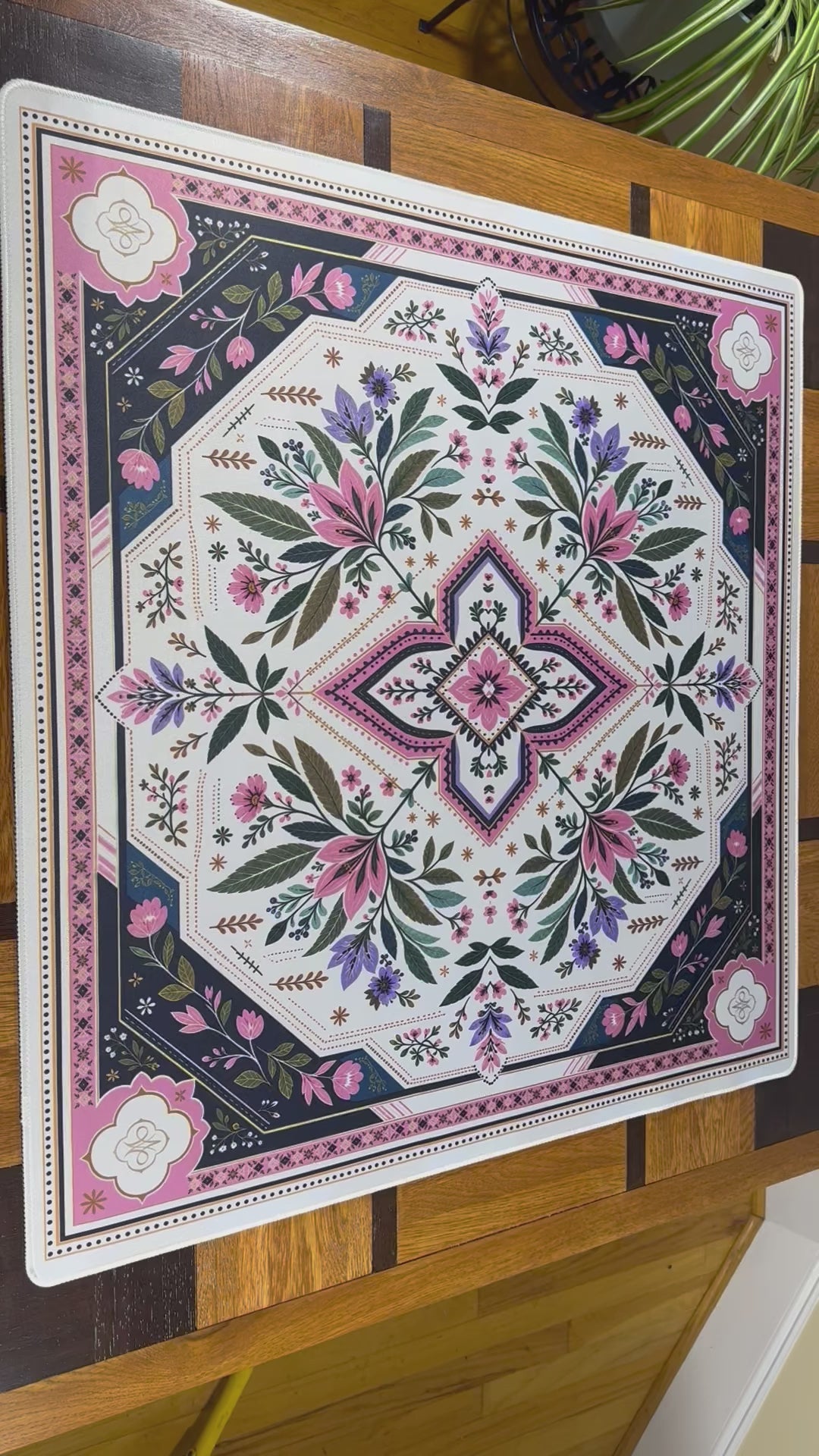 The Lily Court Mahjong Mat